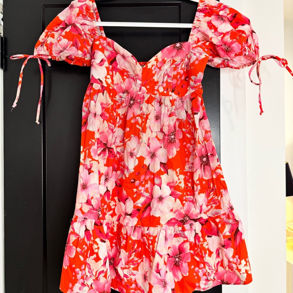 NWT Hausen Floral Puff Sleeve Dress
